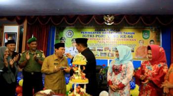 HUT IGTKI ke-66, Bupati Suparman Ingin Kesejahteraan Guru TK Meningkat